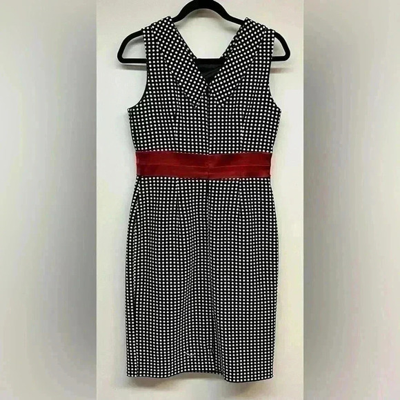 Donna Ricco professional work/office dress. Black-and-white polkadot sheath. - Picture 2 of 3